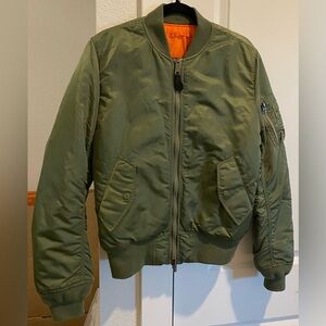 Alpha Industries Size M Bomber Jacket (Army Green)